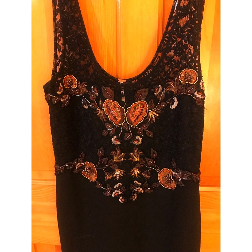 FREE PEOPLE Bodycon Floral Lace Dress — Size M